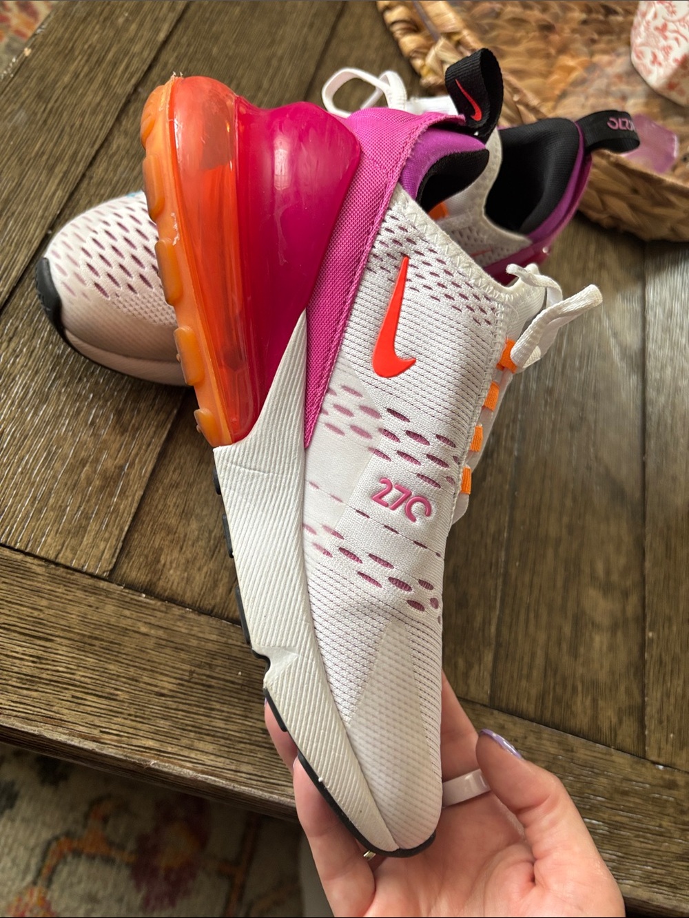 Nike Women’s Air Max 270 Fuchsia Dream Crimson - Picture 2 of 6